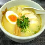 黄金の鶏白湯ラーメン